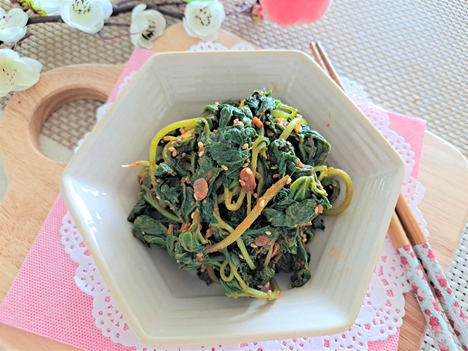 머위 효능 5가지 부작용 머위 데치기는 방법 양념장 뿌리 머위잎 머위즙