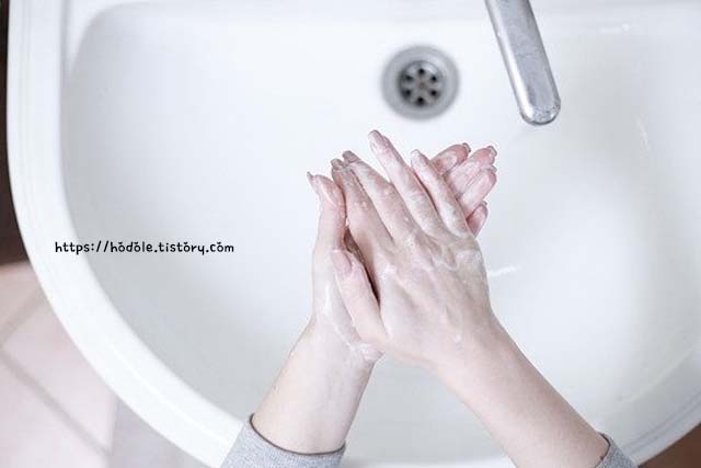 손씻는-사진