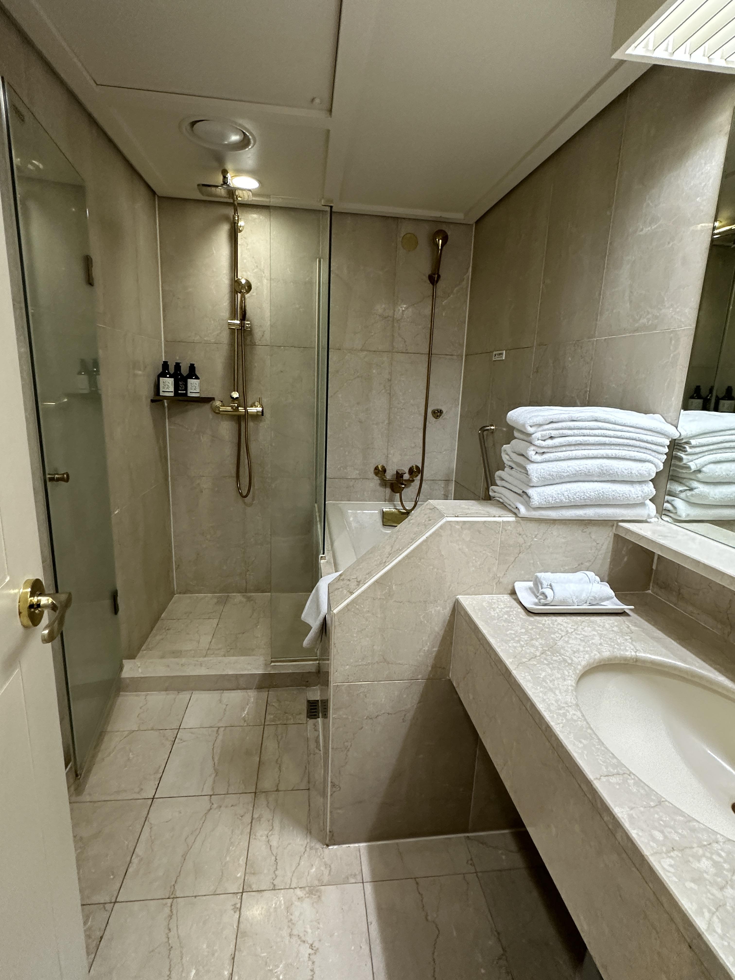 평창 켄싱턴 호텔 온돌룸 화장실