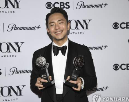 박천휴(Hue Park) 작가 프로필 뮤지컬계의 글로벌 감성 창작자