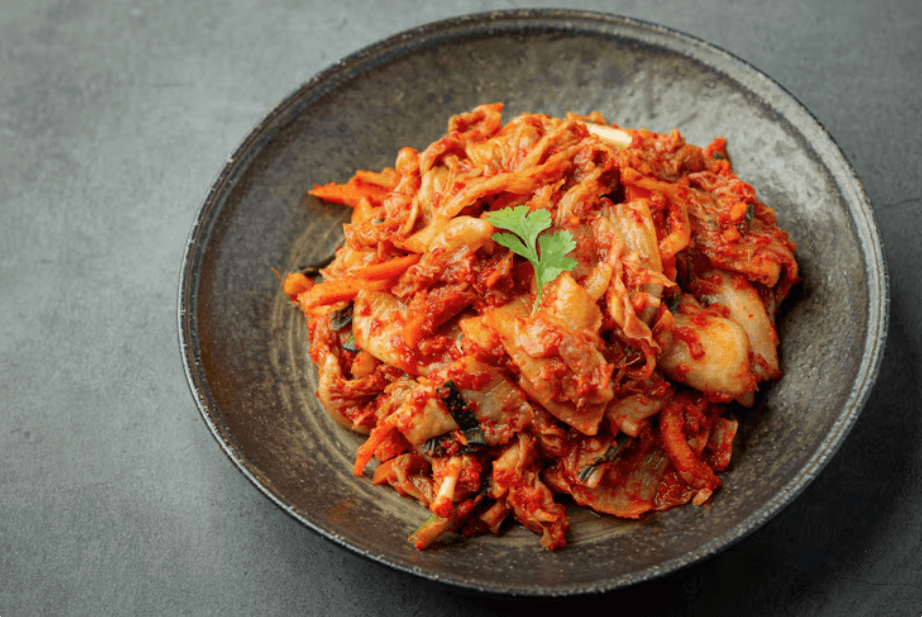 새로 한 김치를 담아 놓은 모습