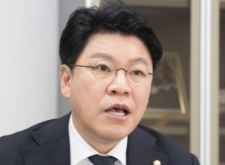 장제원 프로필 나이 고향 학력 아버지 가족관계 불출마 이유