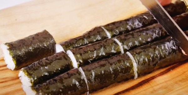 김밥 잘라