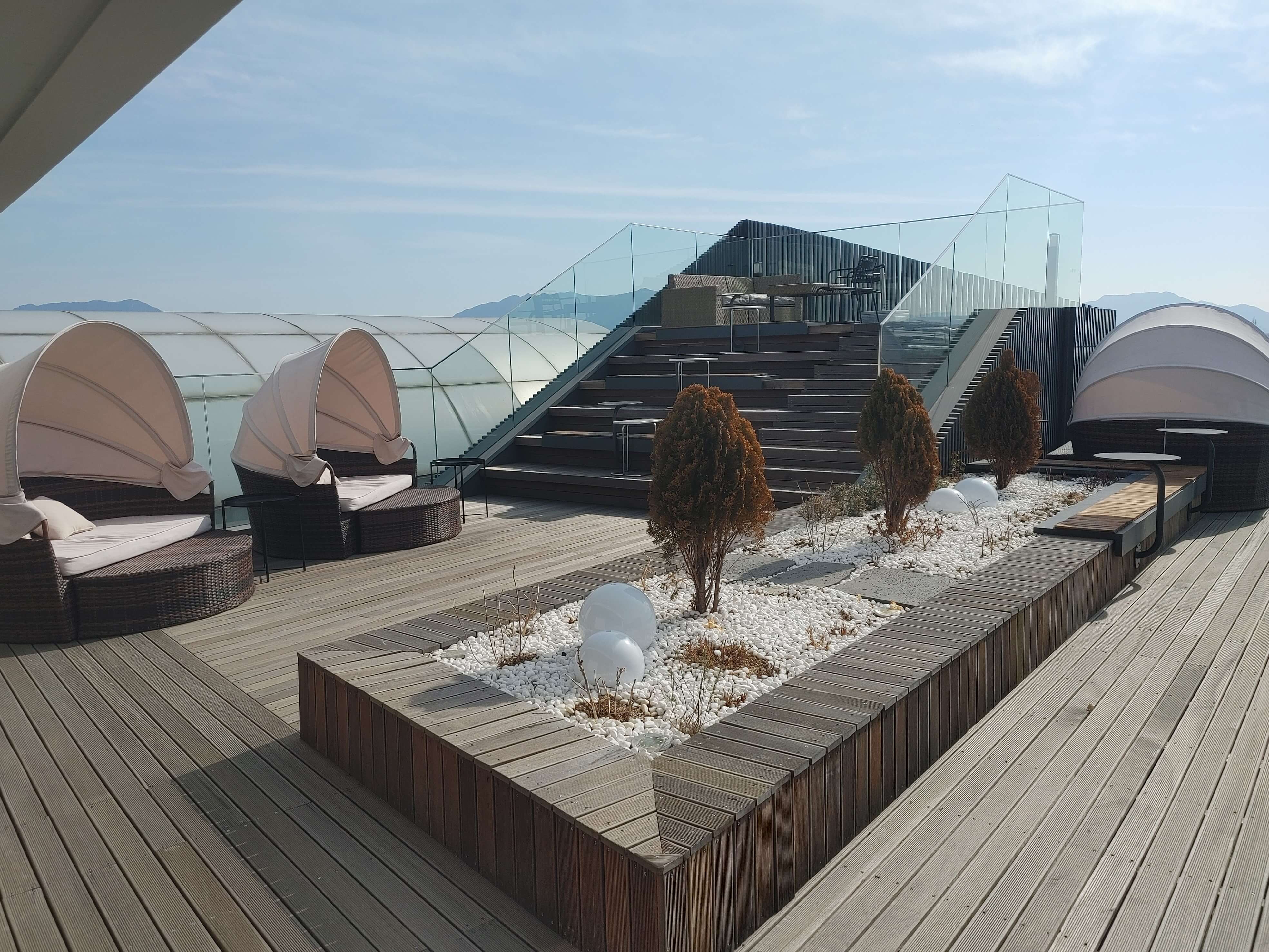 김해_강변뷰카페_라인25_루프탑