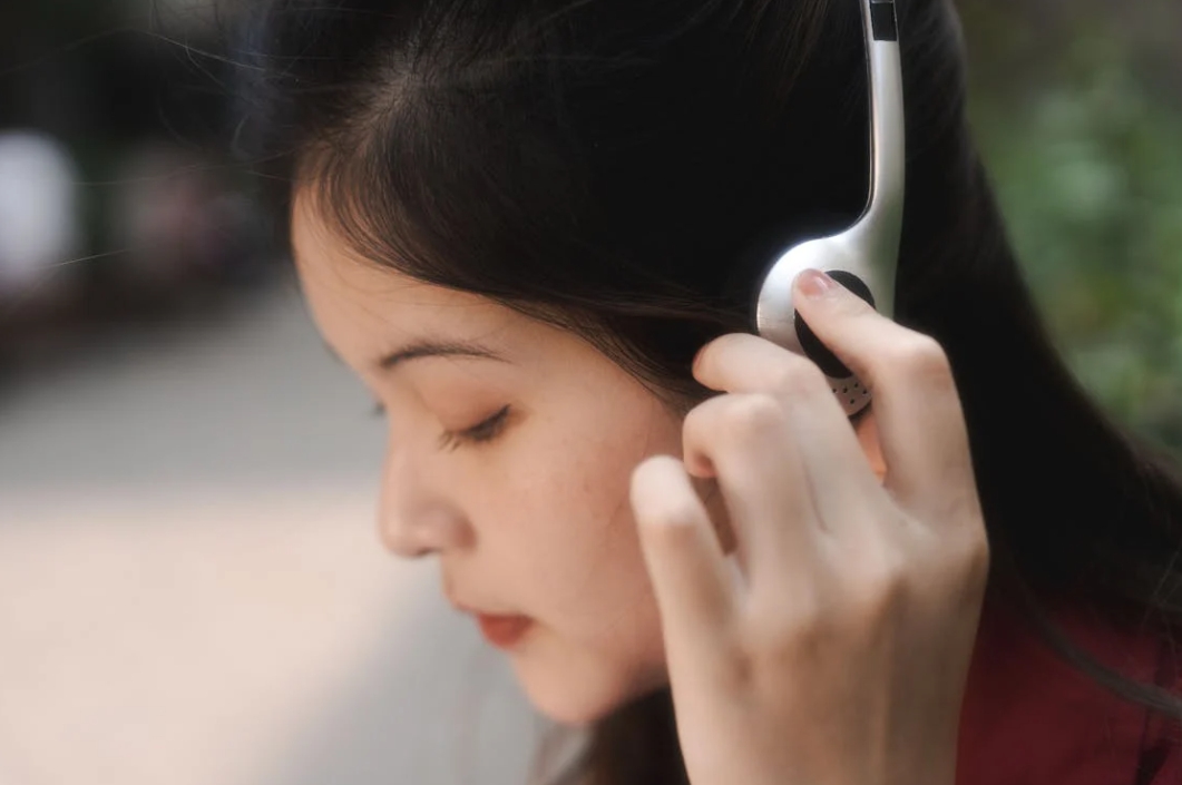 바쁜직장인을 위한 출퇴근 시간 뉴스 요약앱 추천 관련 이미지