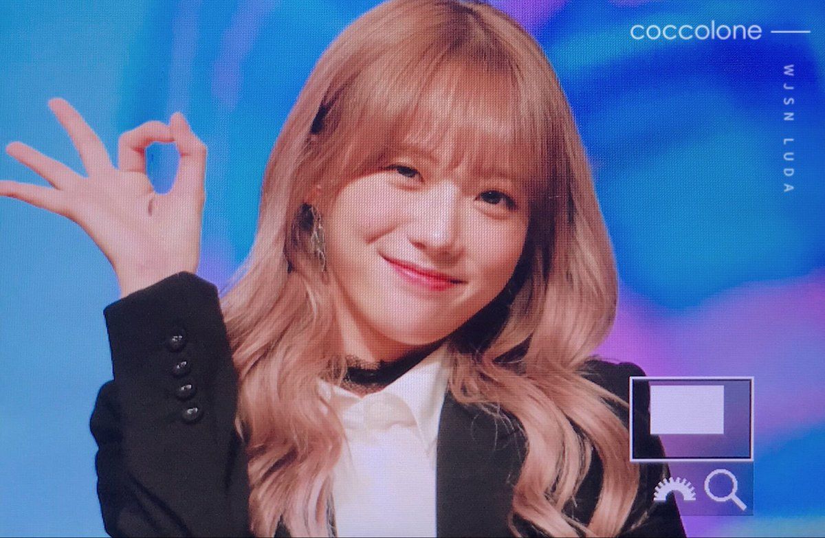 우주소녀 루다 인스타그램 사진 몸매