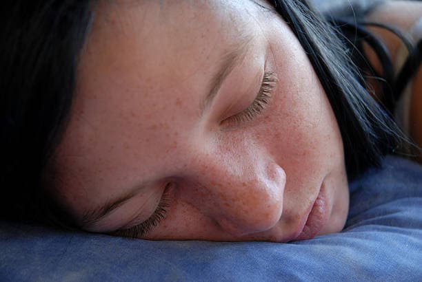 꿈은 왜 꾸는가 — 렘수면이 뇌에 미치는 영향