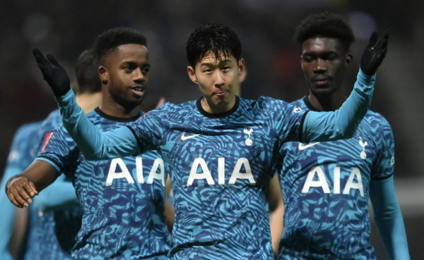 손흥민-멀티골-FA컵-사진