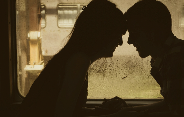 영화 ‘타오르는 여인의 초상’ – 시선과 열정, 억압 사이의 눈부신 연대