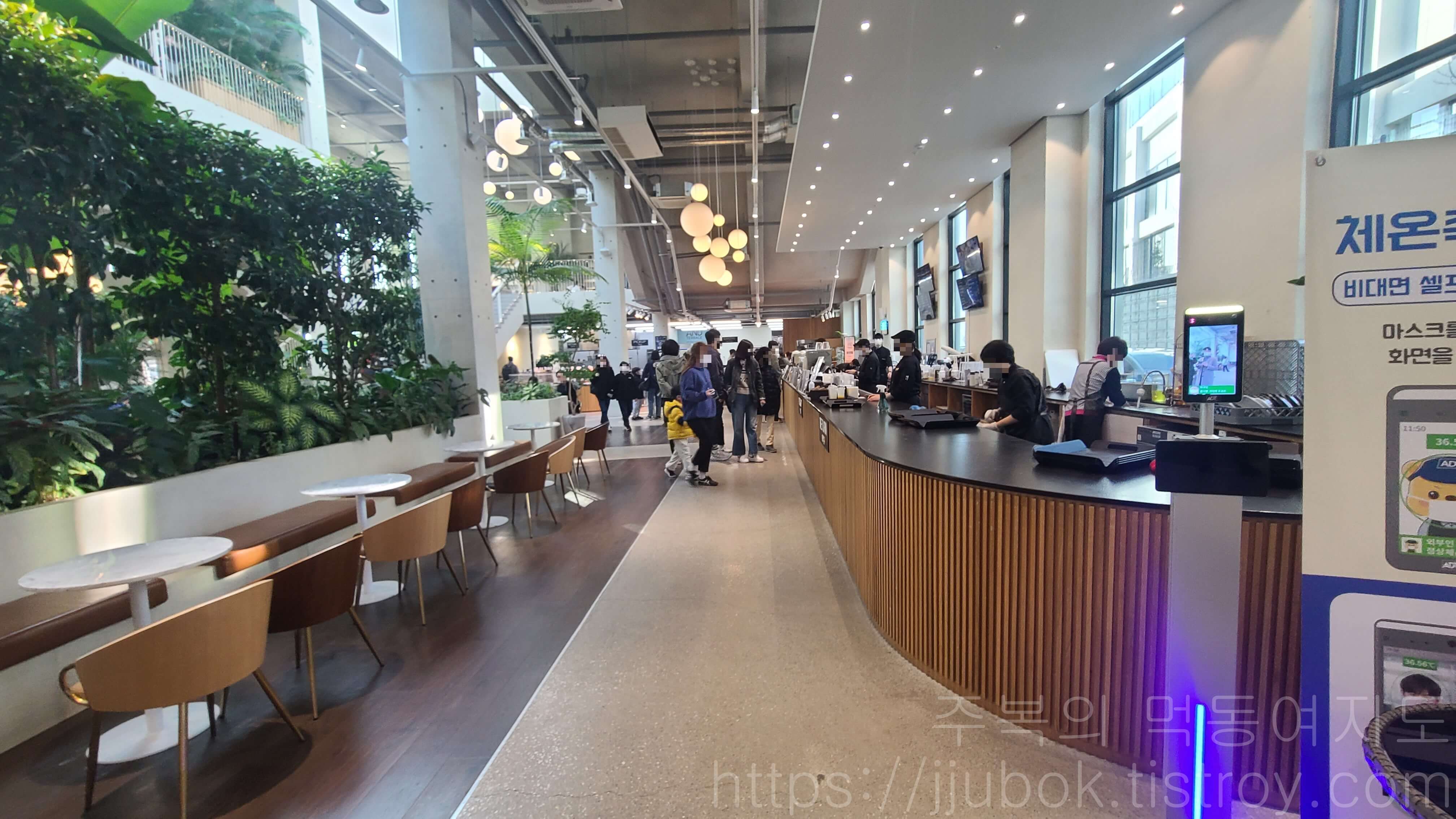 앤드-테라스-AND-TERRACE-파주점-카운터