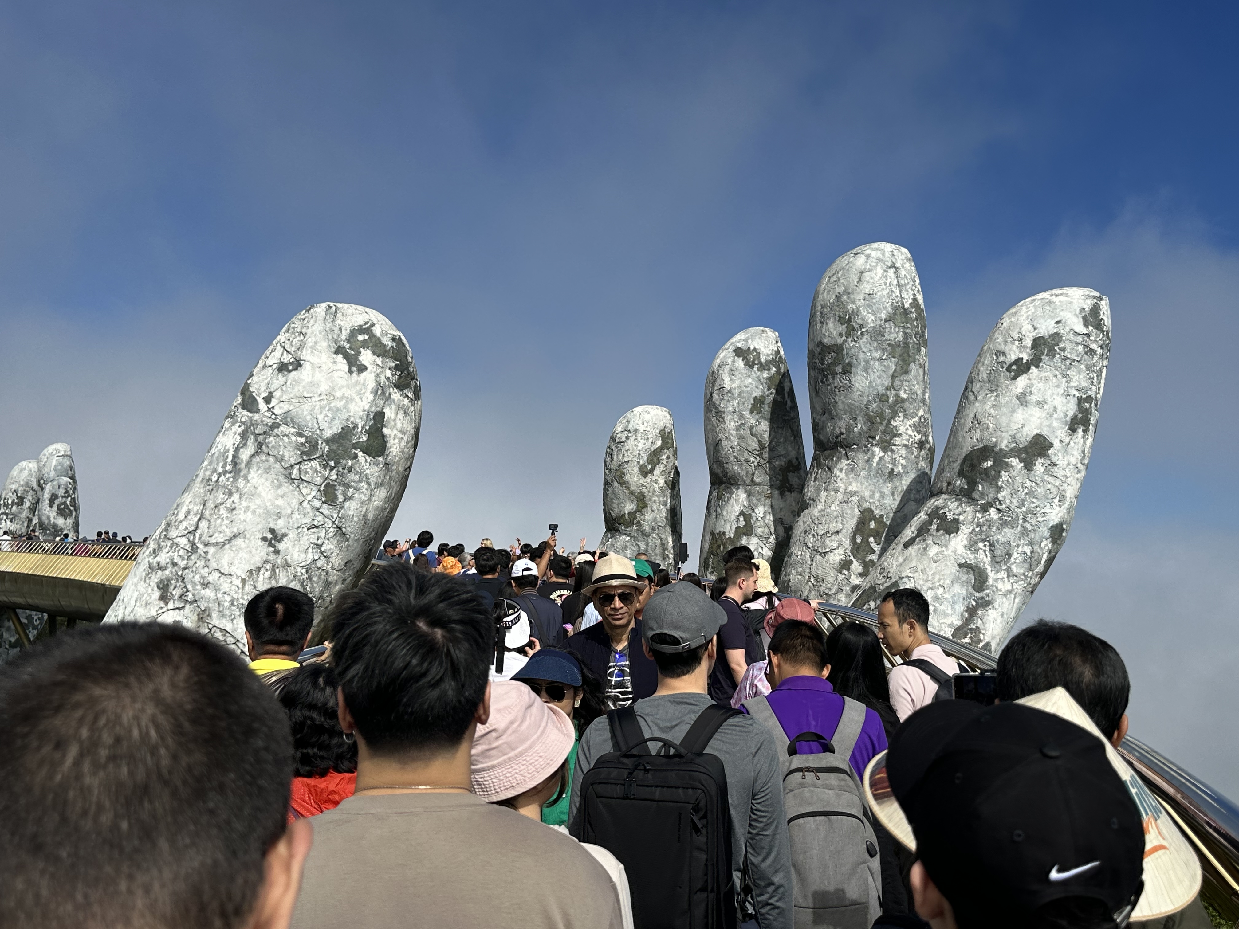 골든브릿지(Golden Bridge) 이 정도 인파는 보통이다