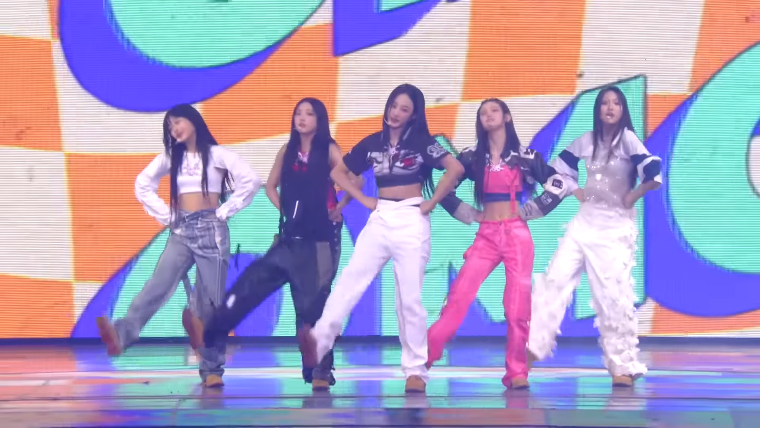 NewJeans (뉴진스) 2023 Weverse Con Festival