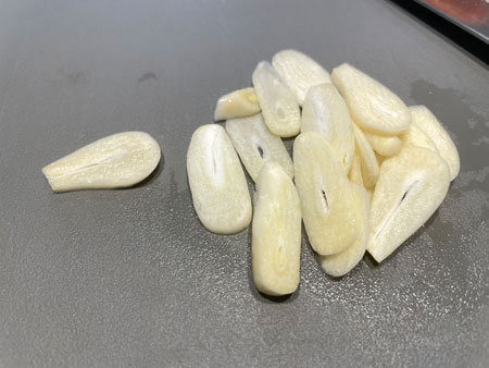 애호박 볶음 부재료 - 마늘