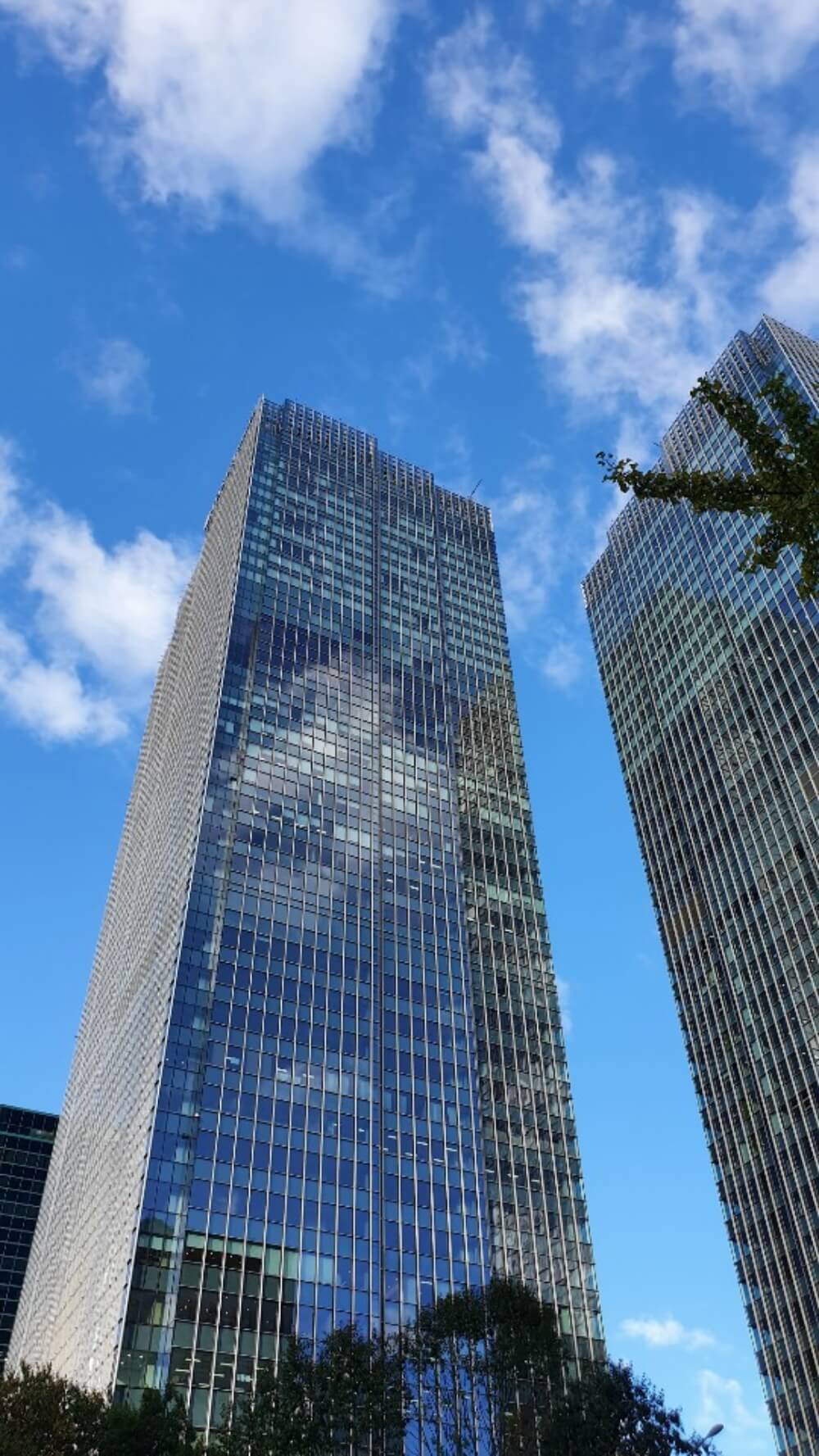 역삼에-위치한-센터필드-건물-모습