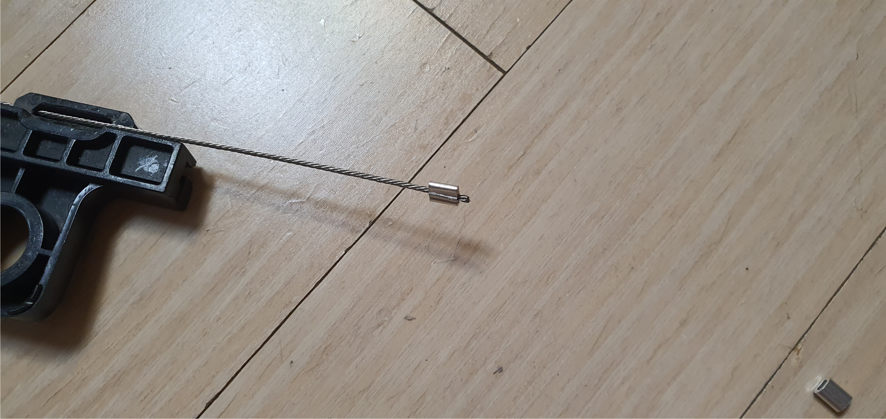 3단 중문 마지막 끝부분 고정