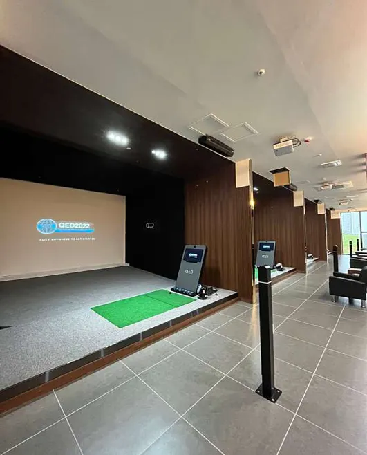 제이스퀘어QED골프아카데미