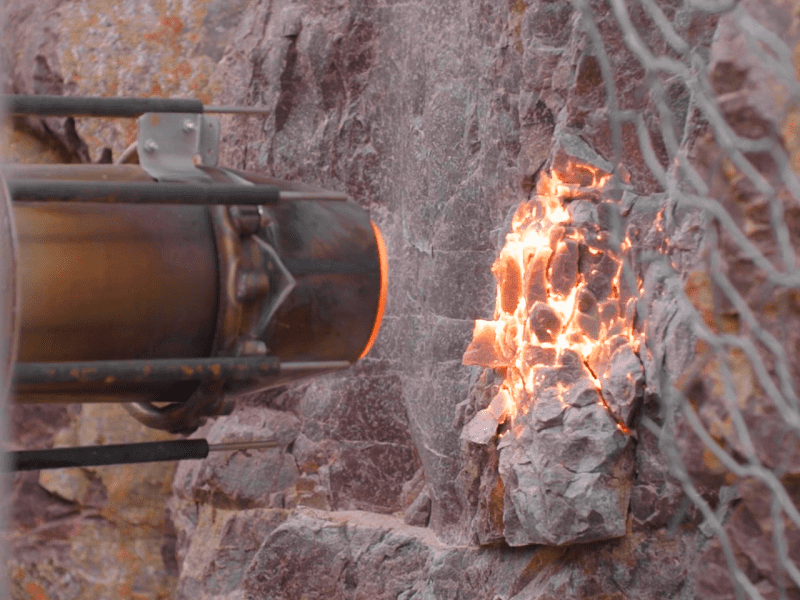 반암에 공공 유틸리티 시설 매설 위한 터널 로봇 기술 VIDEO:Tunneling robot speeds installation of underground utilities