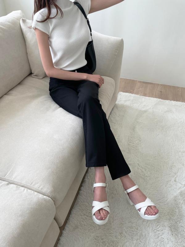 국산 여성 가을 원단 블랙진 일자 데님 팬츠 스판 여자 검정 청바지