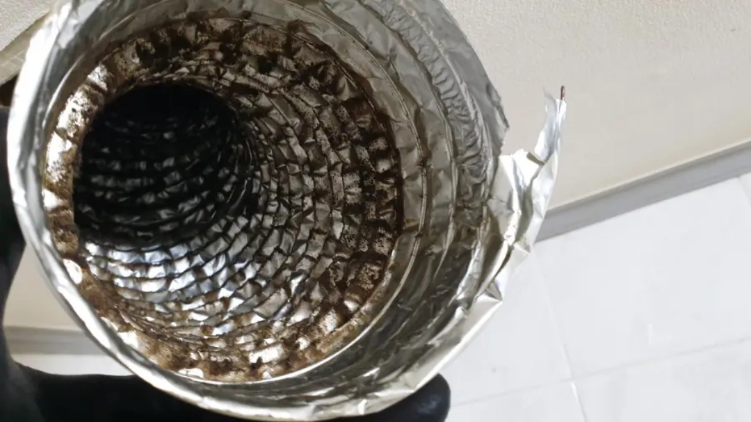 환풍기 배관 모습