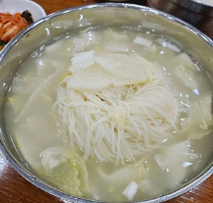 동치미국수