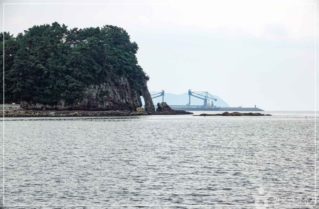 사천 가볼만한곳 베스트10 남일대해수욕장 (코끼리바위)