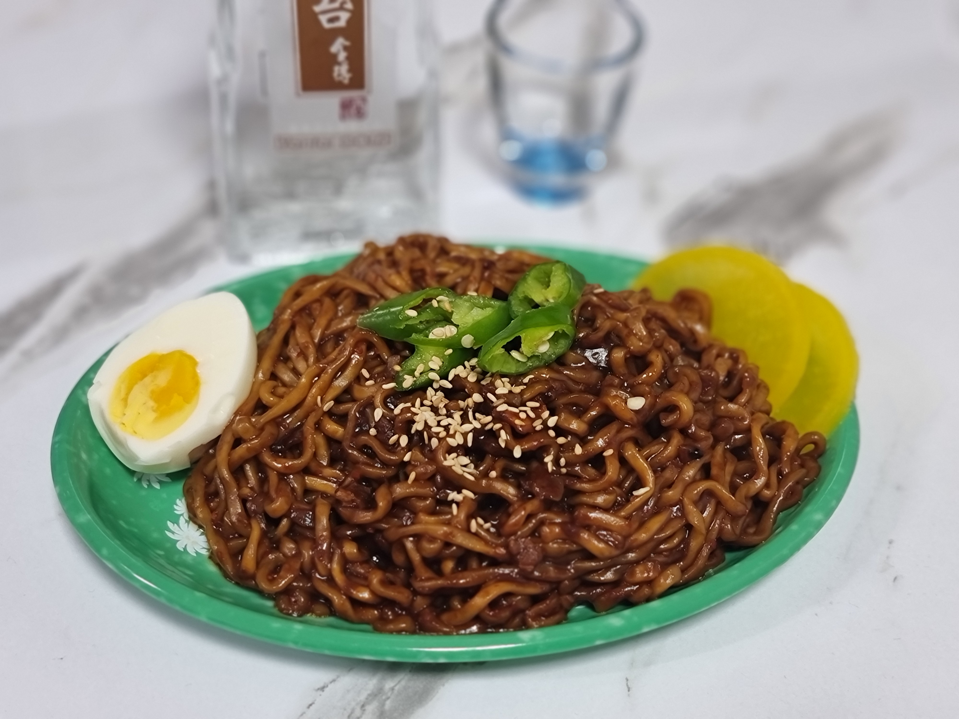 짜장라면에 활용한 반숙란