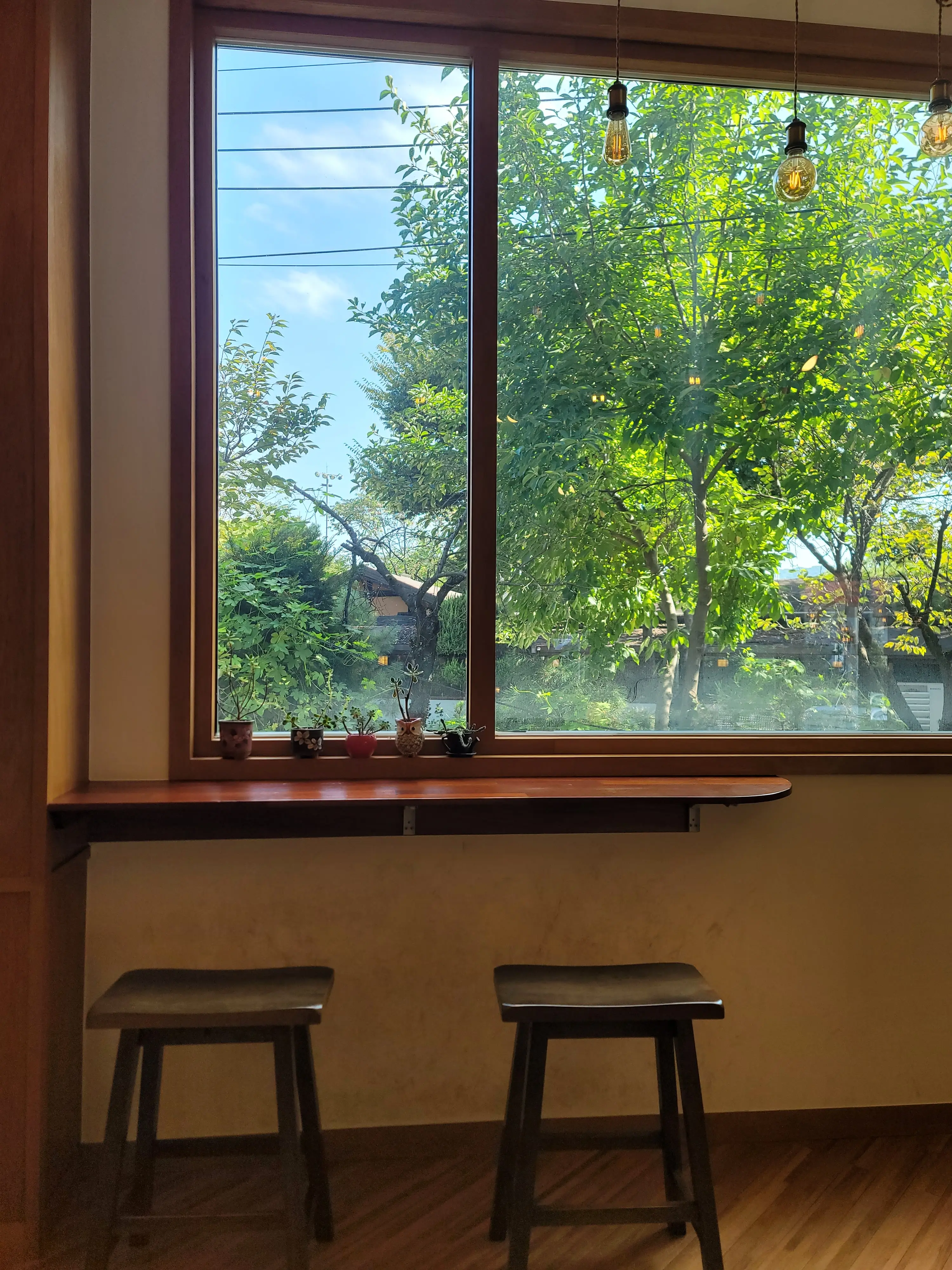 라온커피 아기자기한 내부