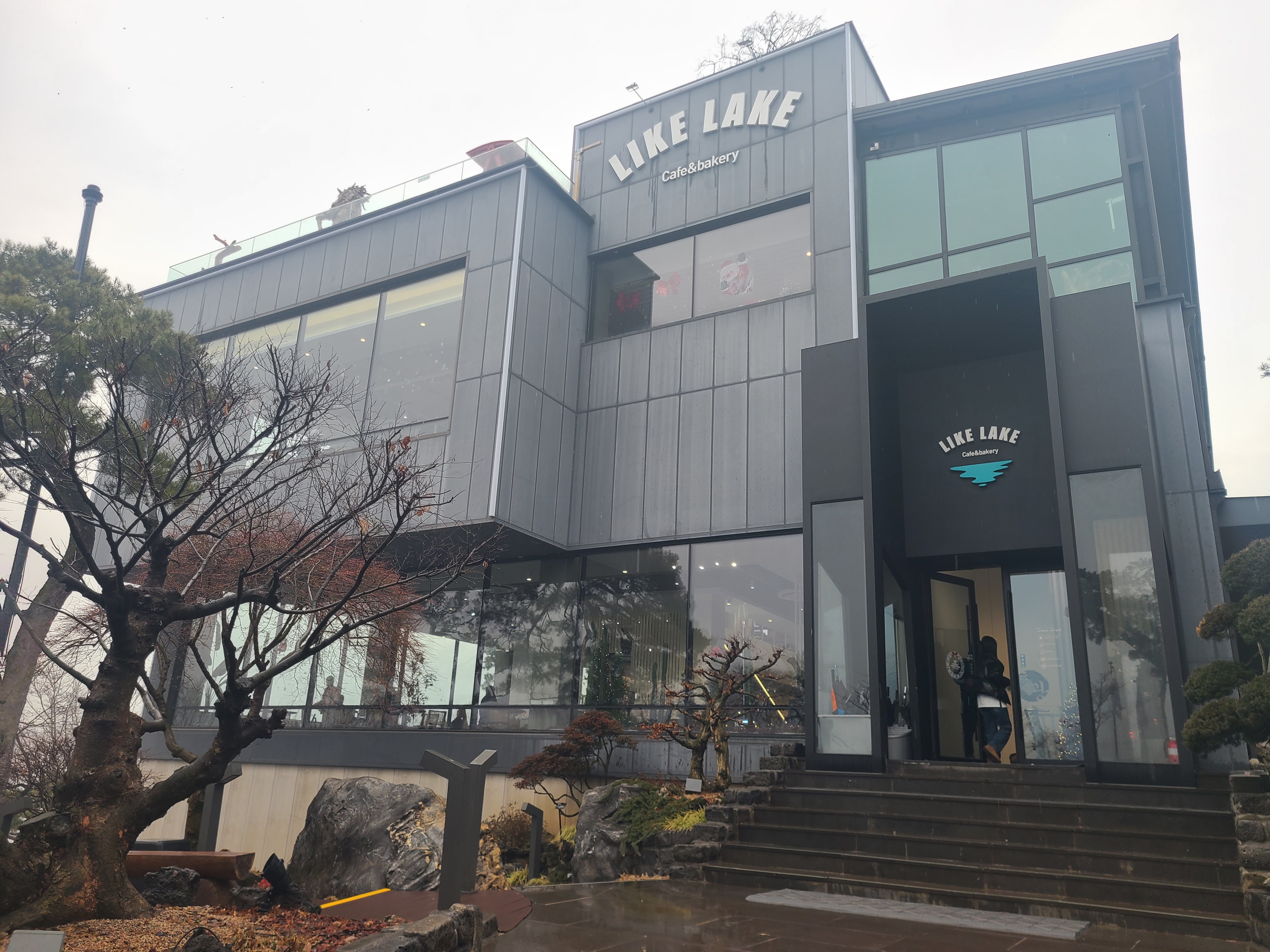 라이크레이크 카페