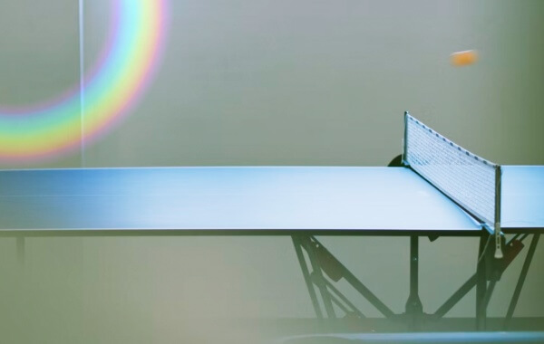 탁구공이-서브-들어가는-모습