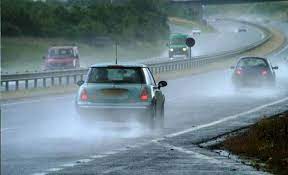 장마철 빗길주행1