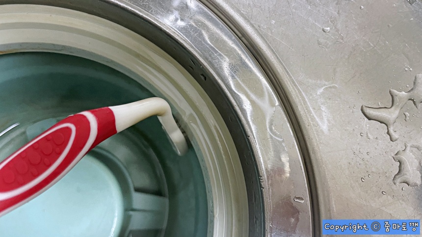 싱크대-틈새-청소