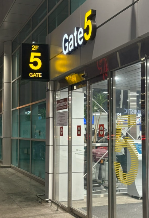 김해공항 국제선 게이트 5