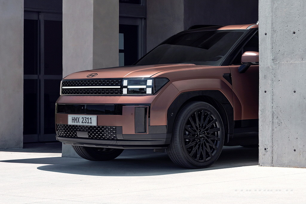 현대차 5세대 싼타페(MX5) 공개 박시한 외관과 테라스