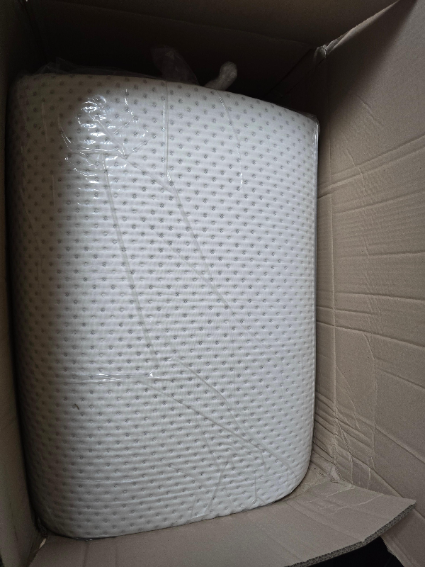 박스에 잘 담겨서 온 라텍스 모습