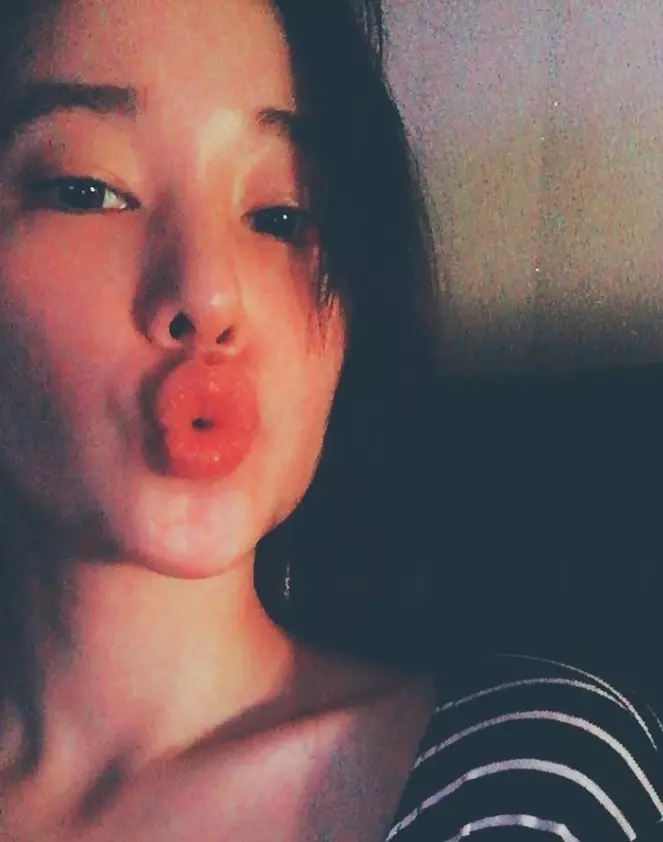 전종서-입술