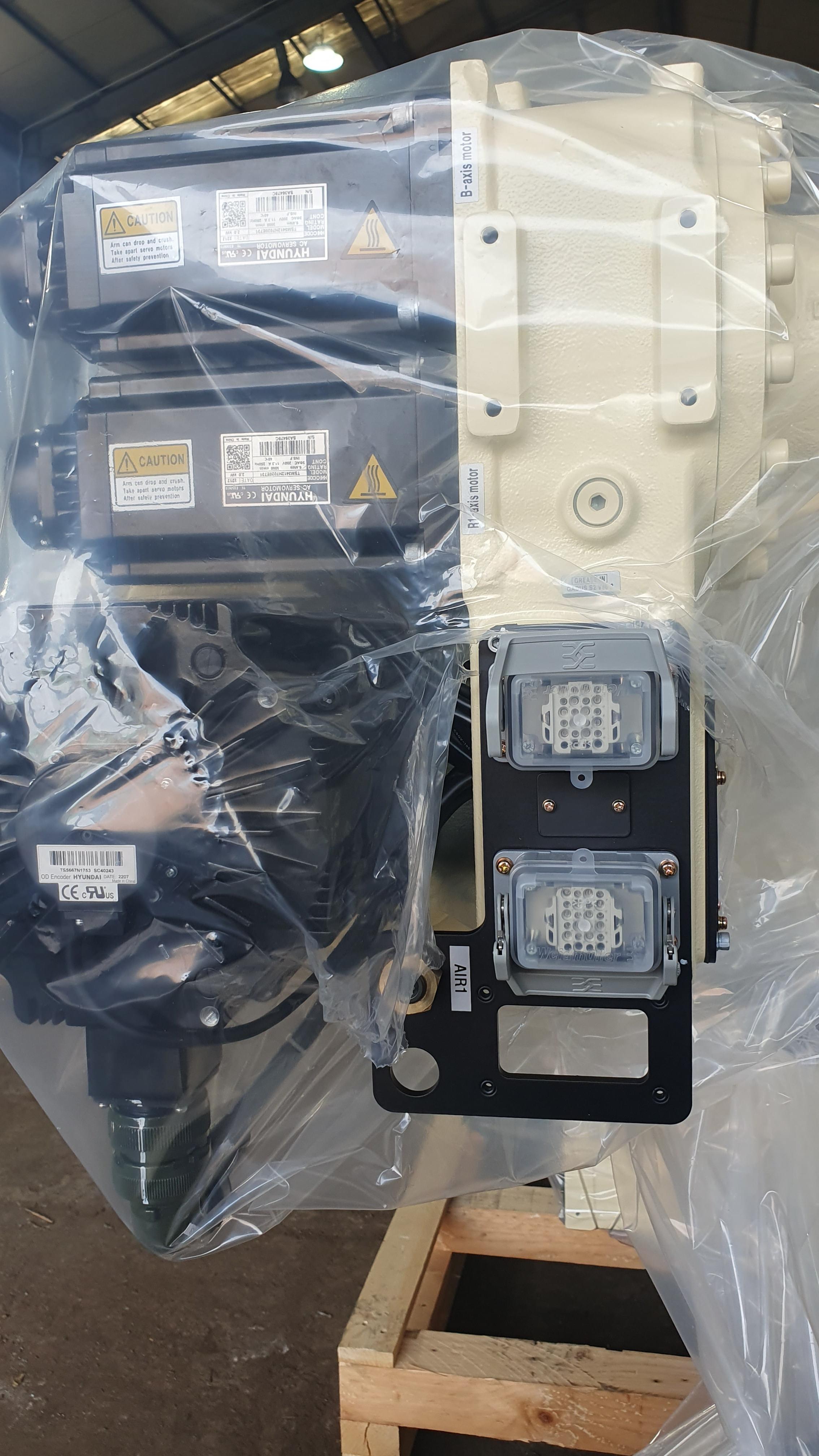 산업용-로보트-컨넥터-상단부