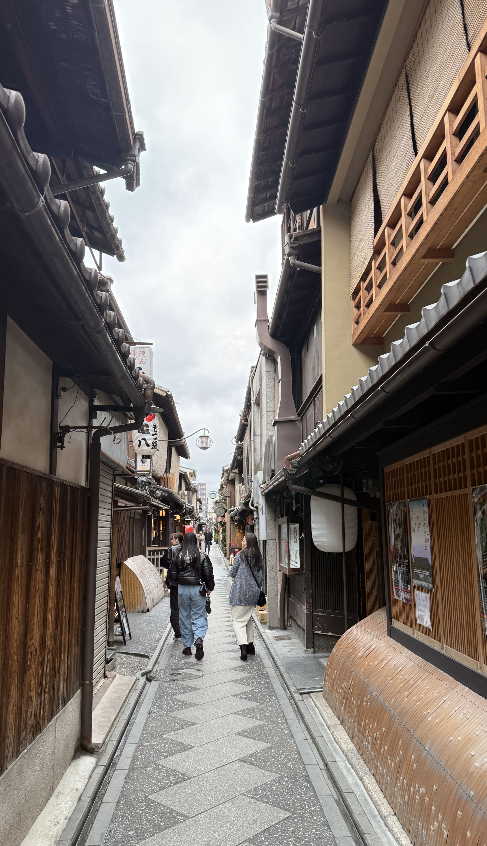 교토-여행코스-하루에-즐기는-교토-맛집-와규-스키야키-메뉴-가격들