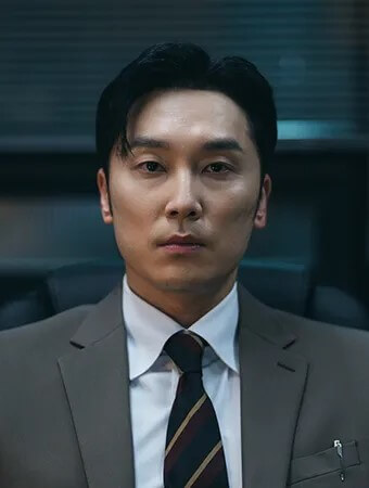 드라마 아너:그녀들의 법정의 빌런 박제열역의 서현우 홍보포스터 1 입니다.