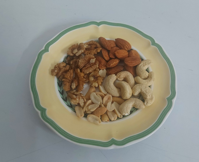 내가 먹은 하루 견과류 량