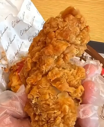 바삭한 치킨과 피자