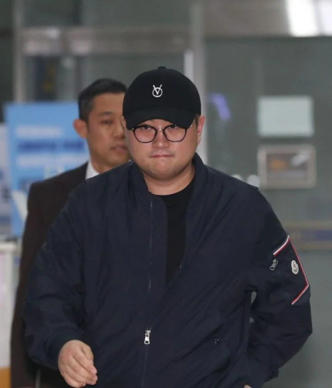 음주 뺑소니 혐의 트로트 가수 김호중, 명품 패션으로 주목