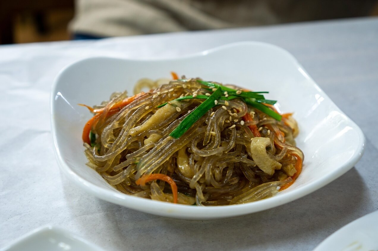 맛있게 조리된 불지않는 잡채