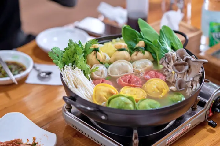 강원도 원주 오색 만두 전골 그리고 메밀 막국수 맛집 추천