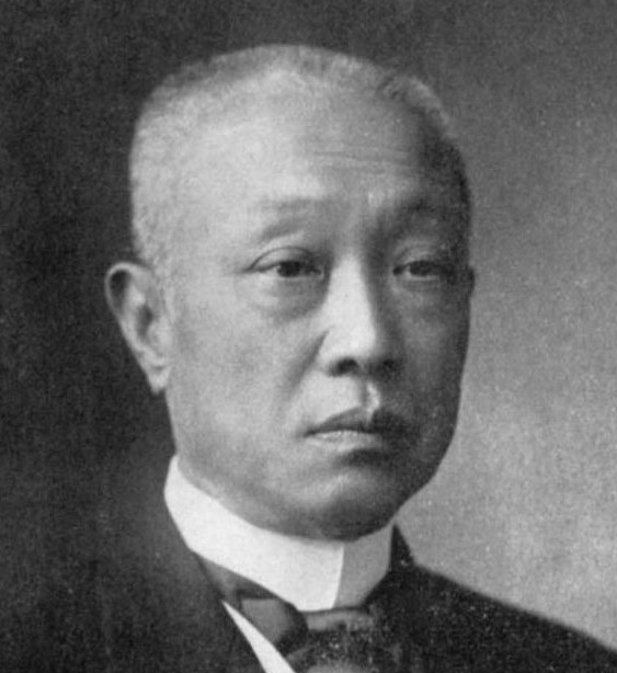 일본 10번째 총리 사이온지 긴모치