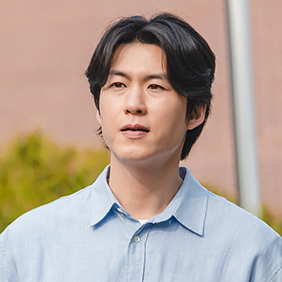 이토록 친밀한 배신자 등장인물 유의태