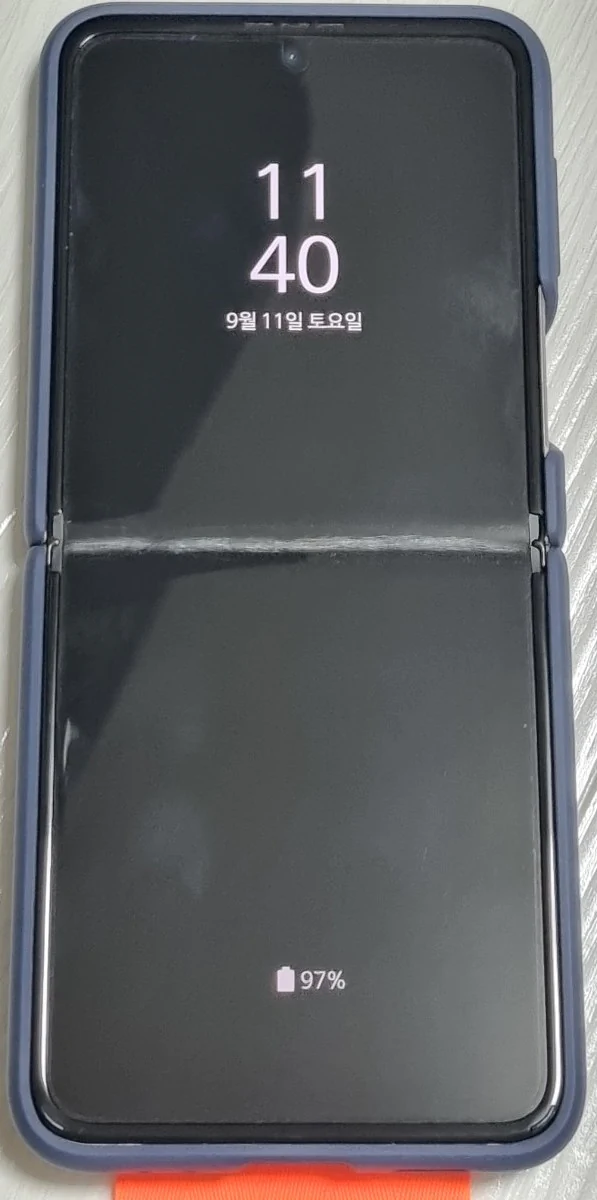 갤럭시 Z 플립3 화면 크랙 터치 먹통