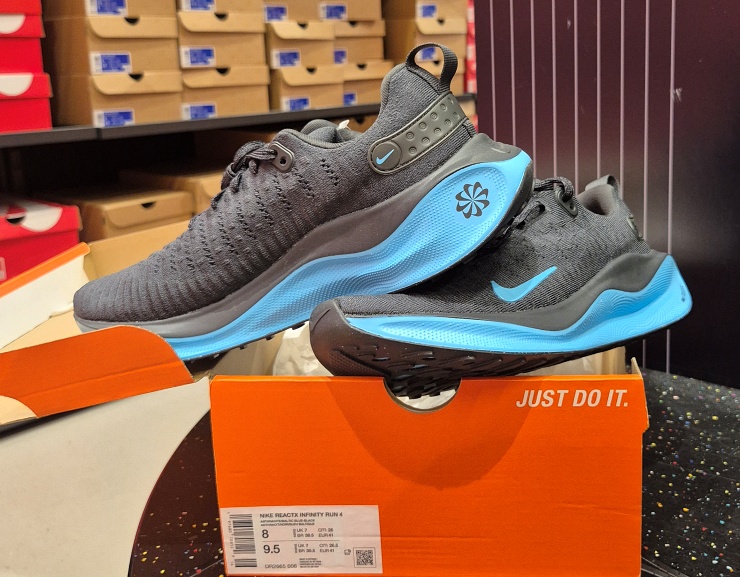 나이키 리액티브 인피니티 런4 안정성 강화