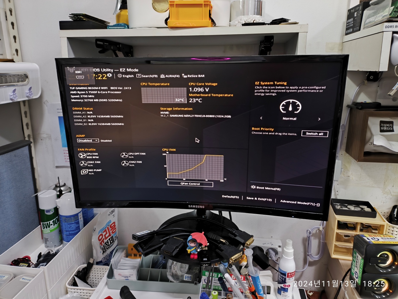 CPU&amp;#44; RAM&amp;#44; SSD&amp;#44; 파워서플라이&amp;#44; VGA 장착해서 화면 뜨는 중