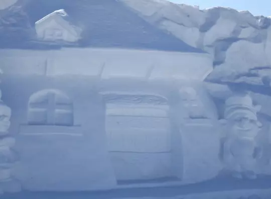 빙어 축제 눈 조형물