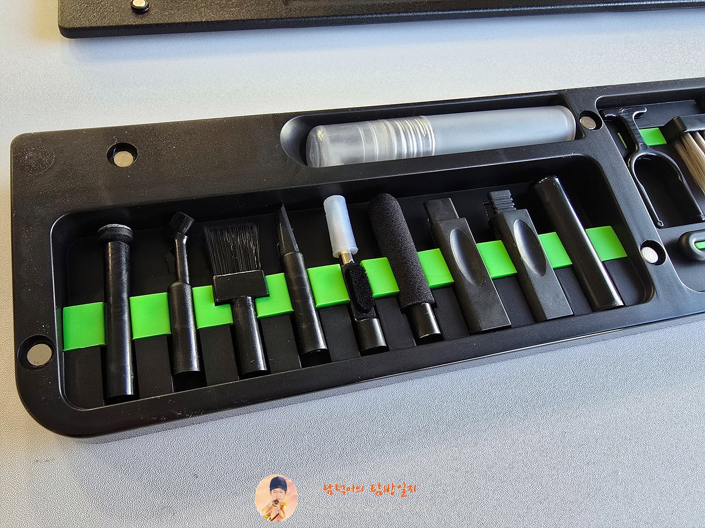 22 in1 디지털 청소 키트 전화 카메라 노트북 키보드 청소 헤드셋 브러시 키 스크린 클리너 집진기 크리스마스 선물